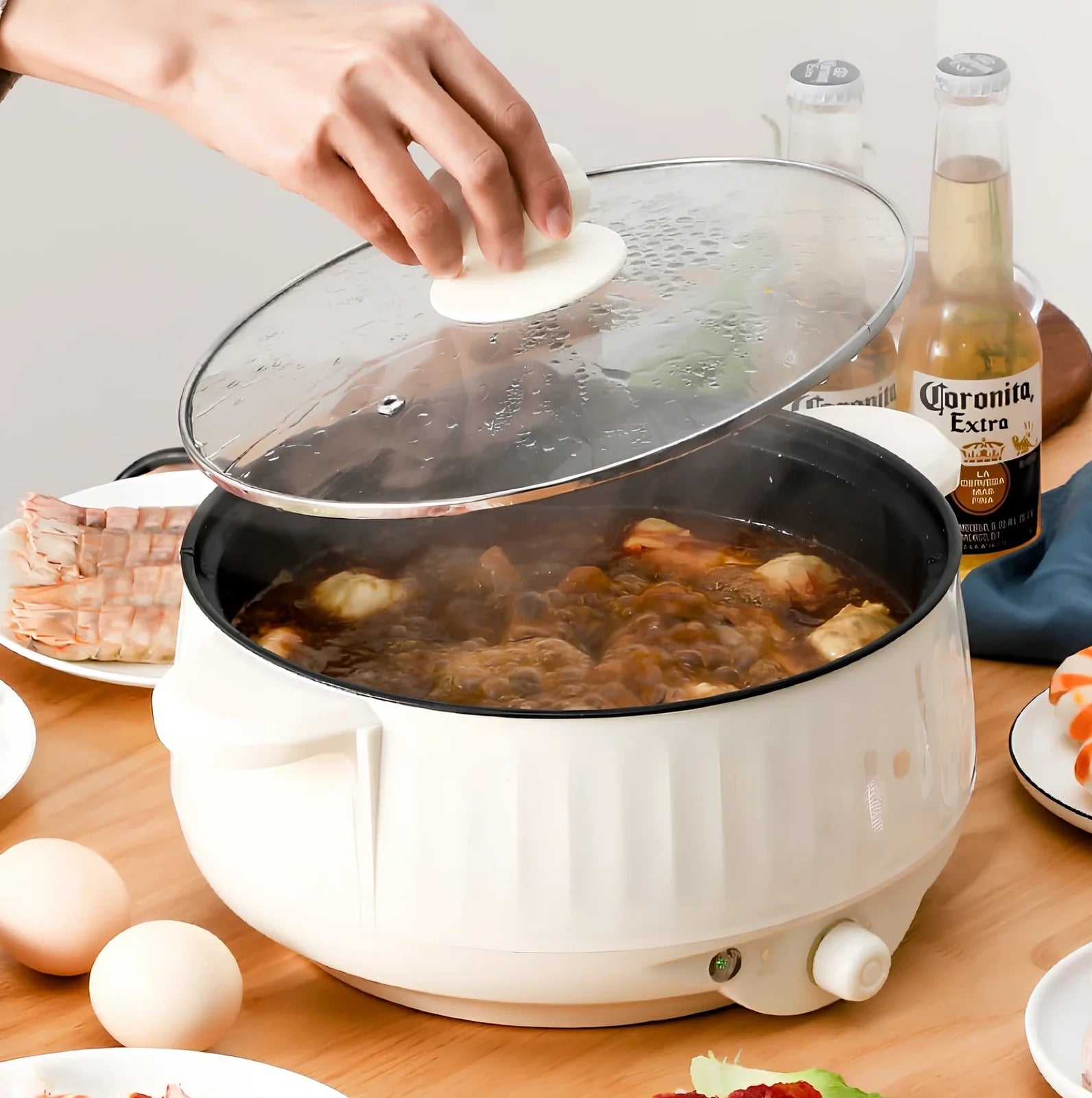 Beige 1.7L electric cooker with 20cm pot and 7cm steamer, 400/800W for boiling and steaming