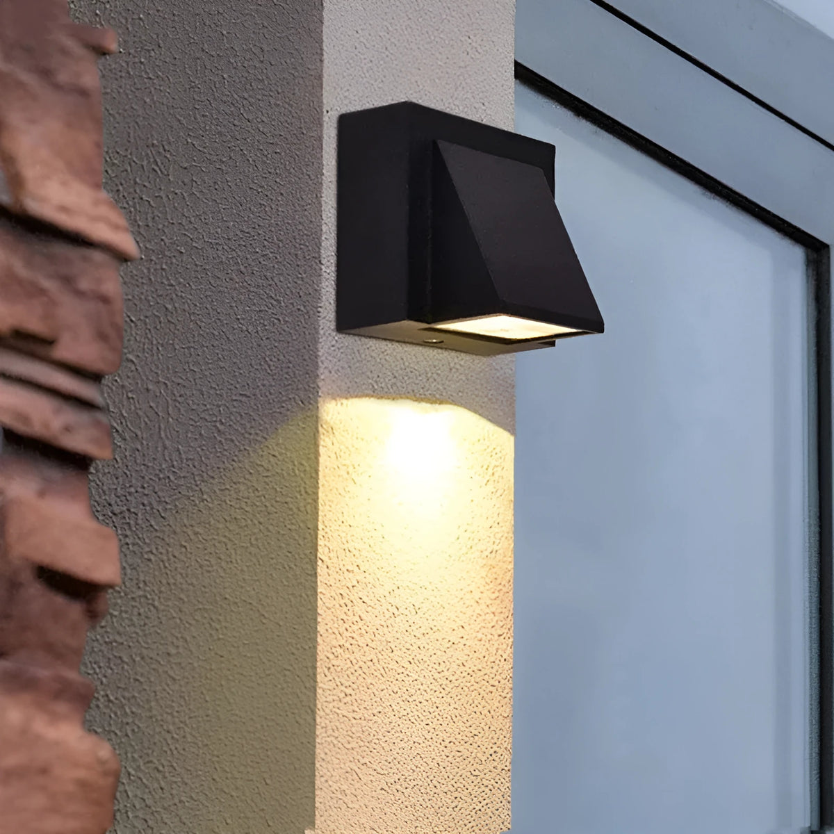 Black 5W waterproof LED wall lamp with glass lampshade, 80 x 80 x 60 mm, for courtyard wall or hotel room