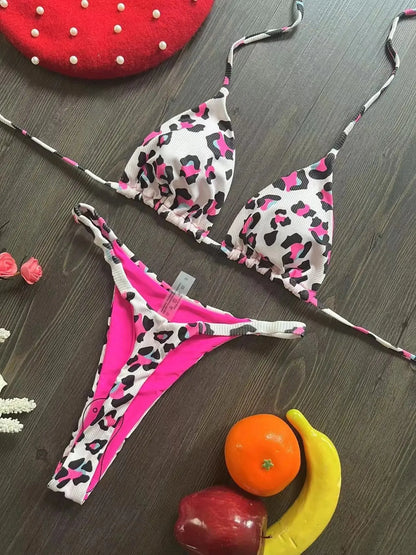 Women's printed two-piece bikini swimsuit with quick-dry fabric and cotton lining.