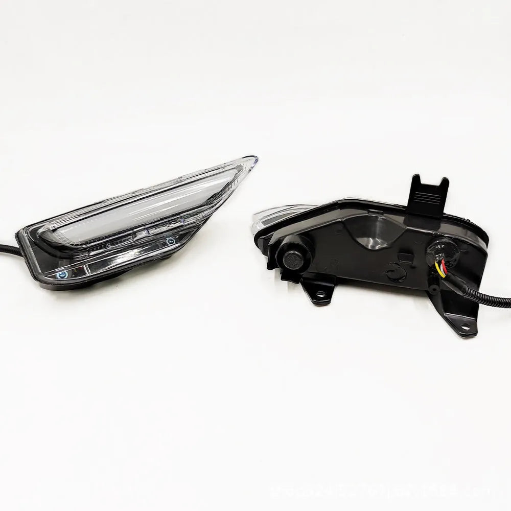 Infiniti Q50 Q70 front bumper LED daytime running lamp with turn signal function