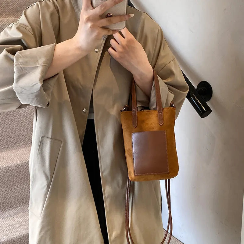 Women's retro leopard print crossbody bag with 166cm strap, square vertical PU shoulder bag in khaki or brown