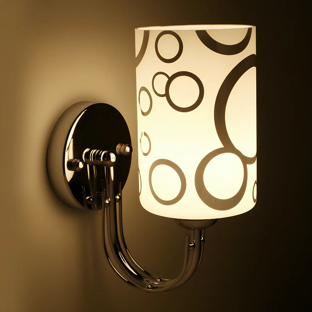 Petal-shaped acrylic LED wall light with 32,000-hour lifespan and 85-265V operation