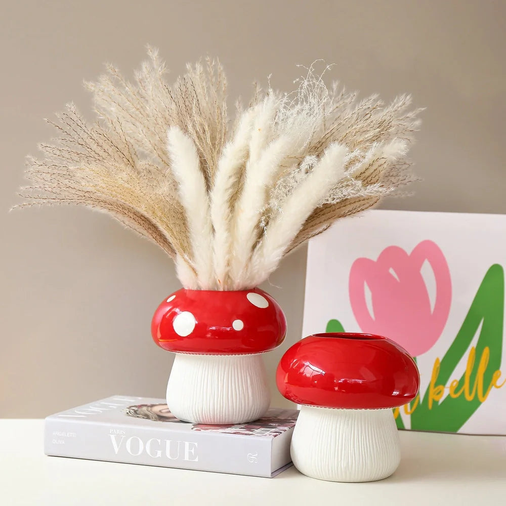 Mushroom shaped ceramic vase with white spots, 15cm height, European style plant container
