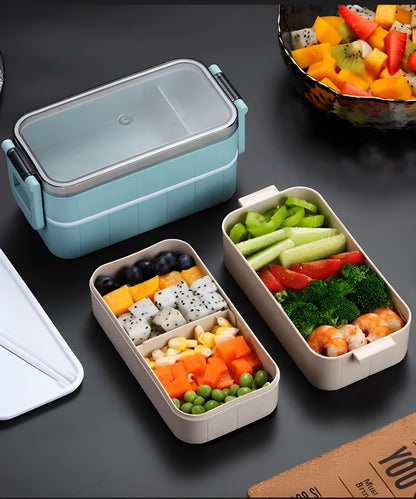 Square wheat straw lunch box with lock seal in blue, beige, or pink colours.