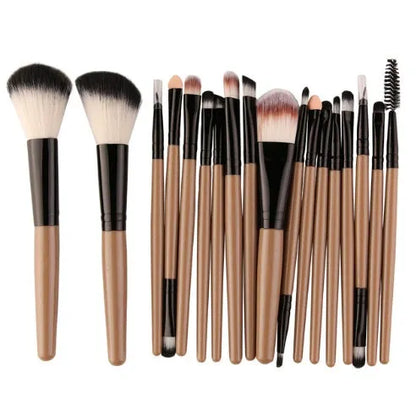 MAANGE 18-piece make-up and brush set with fan-shaped tools for blending and application