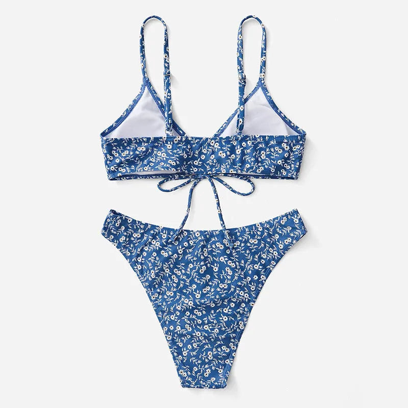 Blue swimsuit three-piece set with top and shorts for swimming and wading activities