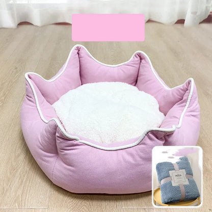 Warm cat bed in mint green with removable washable cover and free random-colour blanket