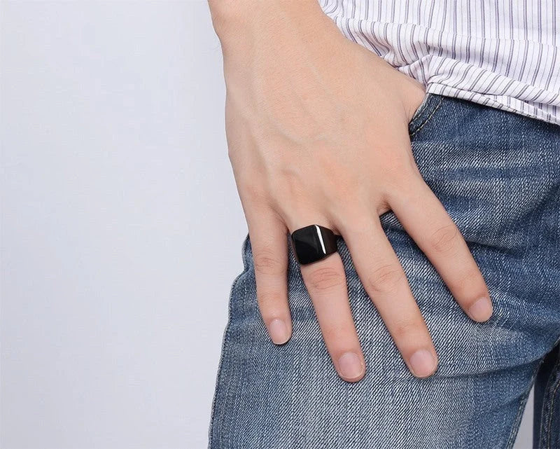 Jinshengfeng Jewellery Ring with Adjustable Lighting in Three Colours: Gold, Black, and Silver