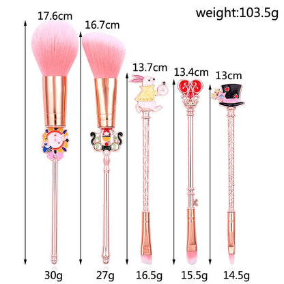 Alice makeup brush in rose gold and gold finishes for precise application