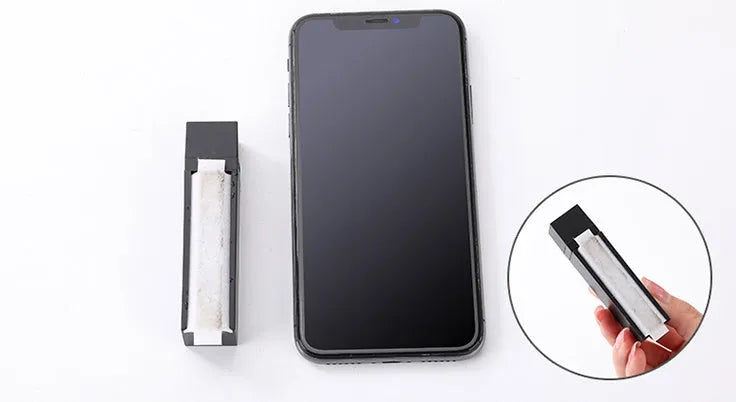 Black disposable mobile phone screen cleaner wipes pack of 40 sheets for decontamination