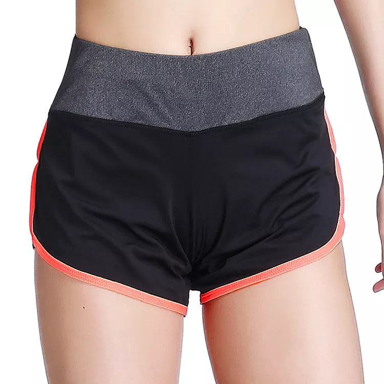 Women's two-piece sports shorts with built-in liner in various colours