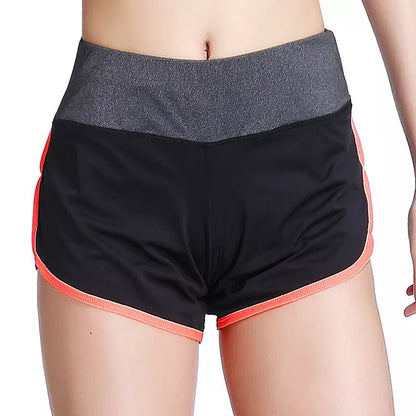 Women's two-piece sports shorts with built-in liner in various colours