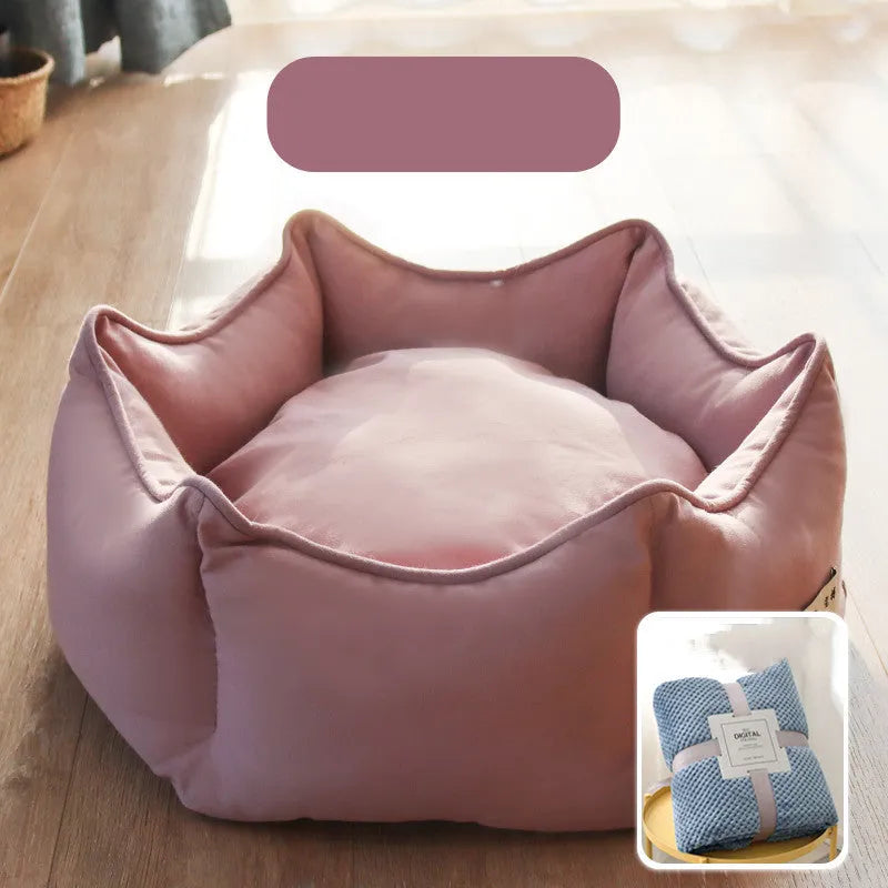 Warm cat bed in mint green with removable washable cover and free random-colour blanket