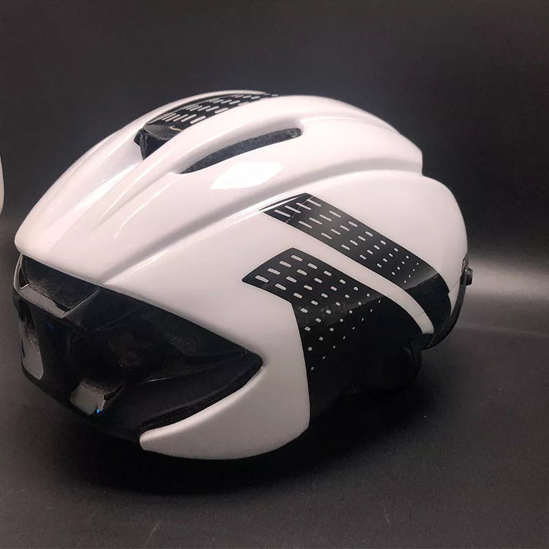Mountain Bike Road Bike Helmet with removable magnetic goggles and 11 wind holes