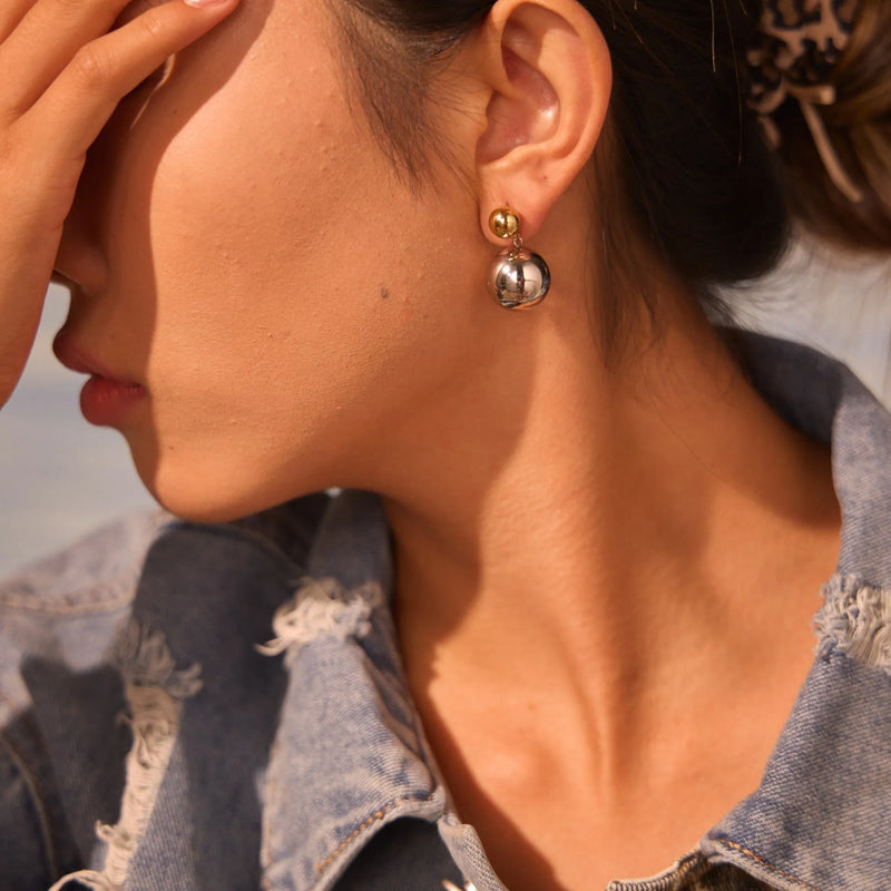 Round beads stainless steel colour-block ear stud, 18K gold electroplated geometric sphere earrings for women, fashion OL style accessories with colour-matched design