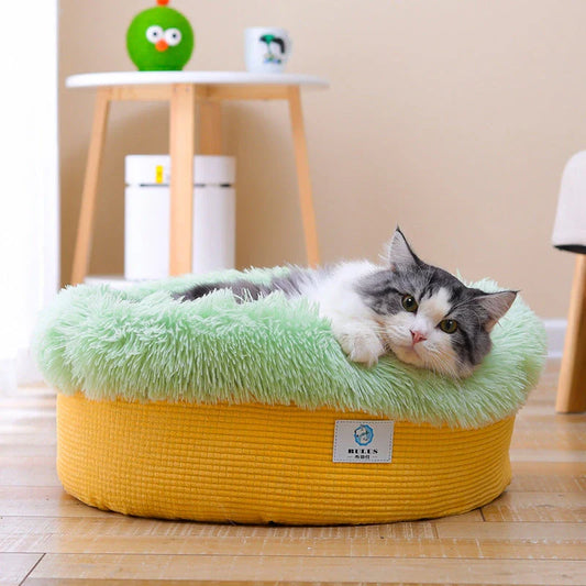 Cozy plush pet nest in a pineapple design, providing maximum comfort and warmth for your furry friend