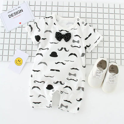 Baby bow gentleman climbing suit in cotton with short sleeves and buckle closure, shown in beard gentleman style