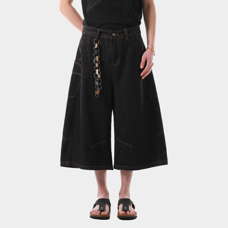 Men's cropped denim trousers in a retro washed black cotton straight-leg design with side pockets, featuring a non-elastic waist and cut for a classic summer look
