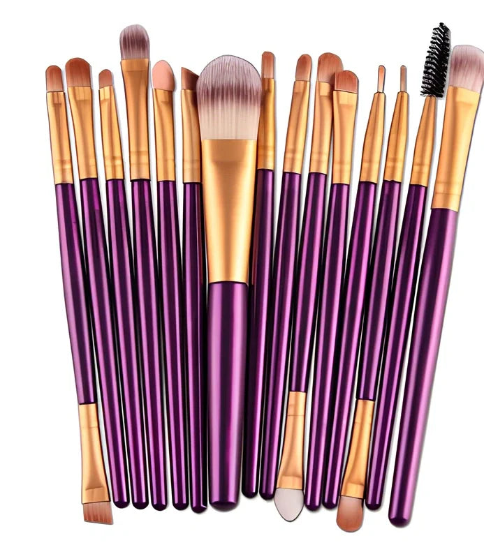Cosmetic brush kit with 3cm nylon bristles and 14cm plastic handles in multiple colour options