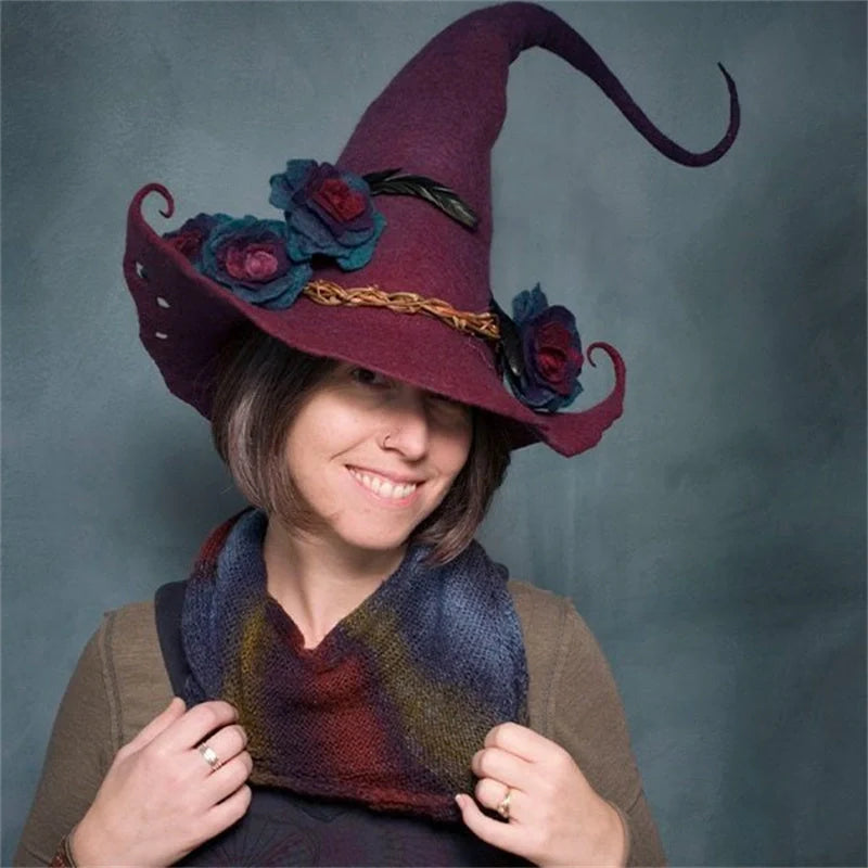 Women's modern witch hat in wool felt for Halloween and cosplay