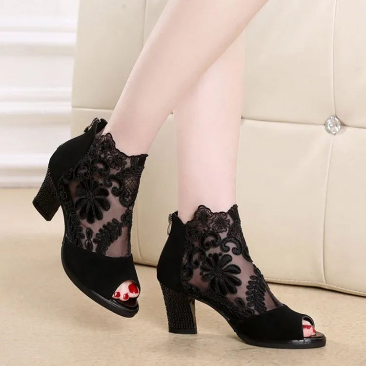 Lucyever women's black gladiator sandals with flower lace, square heel, and peep toe design