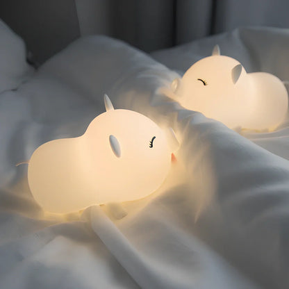 White Peppa Pig cartoon LED night light, 140x100x83 mm with inductive sensor and USB cable for warm yellow bedroom glow