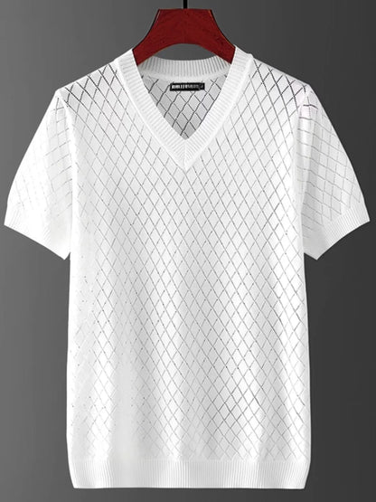 Men's ice silk t-shirt in black or white with V-neck or round neck options