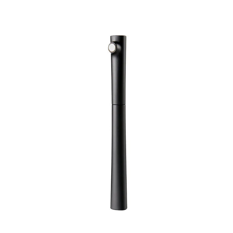 Designer fountain pen with 0.7mm stainless steel nib in black or white resin pen holder