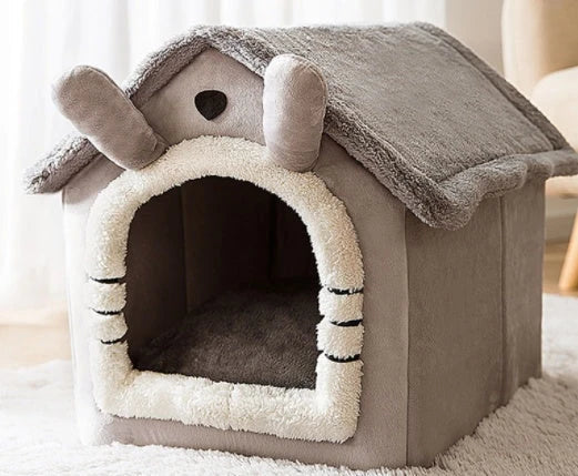 Cozy and Foldable Pet Bed for Dogs and Cats: Premium Synthetic Fur, Self-Warming, and Non-Slip Design