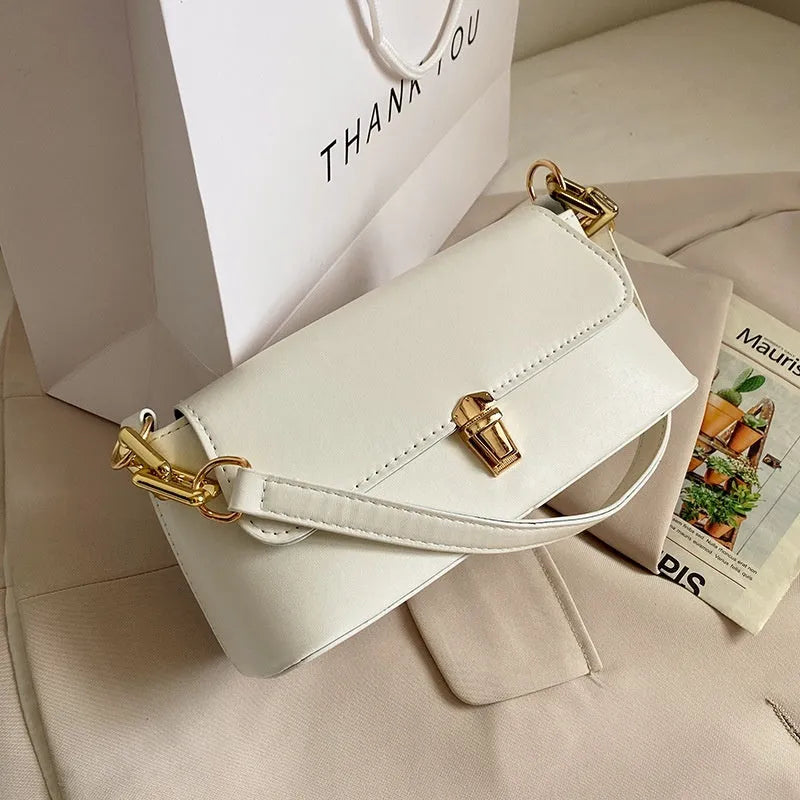 French casual underarm bag with chain shoulder strap in horizontal square design