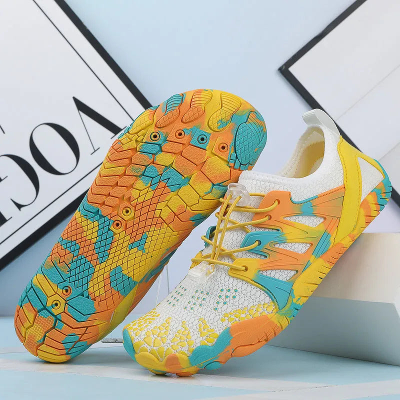 Quick-drying mesh wading shoes with non-slip rubber sole and lace-up front.