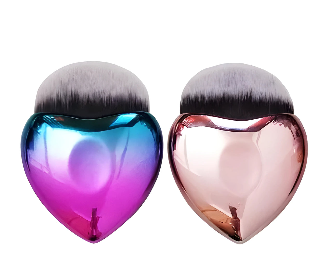 Heart-shaped foundation brush for blush and powder, portable professional makeup tool in colour A, A+B or B.