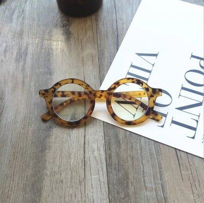 Retro round frame glasses in six colours with UV400 and anti-blue light protection