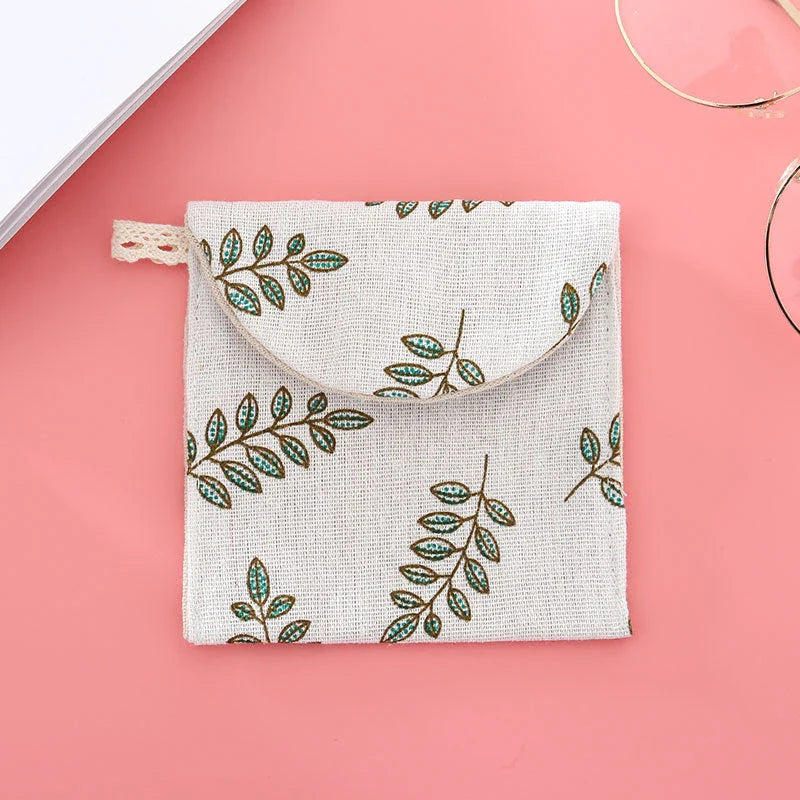 Portable Women's Cosmetic Organizer with Tropical Print - Durable Canvas, Secure Closure, Versatile Storage