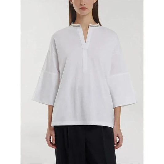 Chic bead chain split hem white T-shirt with a loose fit and drop sleeves for comfortable and stylish summer wear