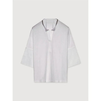 Chic bead chain split hem white T-shirt with a loose fit and drop sleeves for comfortable and stylish summer wear
