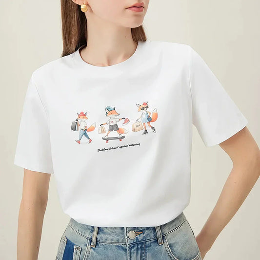 White fox print women's summer tee with short sleeves and round neck collar