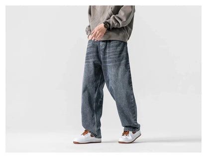 Men's Japanese-inspired retro jeans in black and gray, featuring a mid-waist fit and premium cotton construction for comfort and durability.