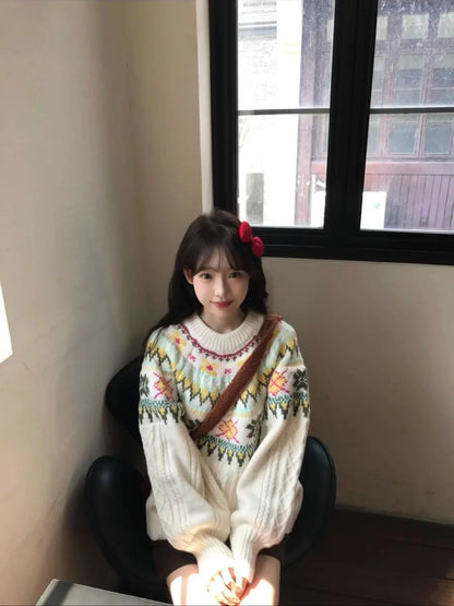 Women's milky white lantern sleeve pullover sweater with loose fit