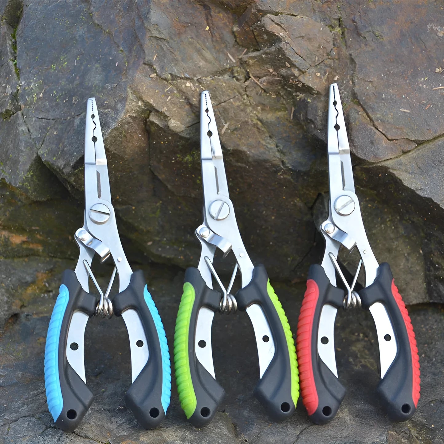 SS420 steel fishing pliers with ABS plastic handle in blue, green or red, shown with nylon bag and carrying strap