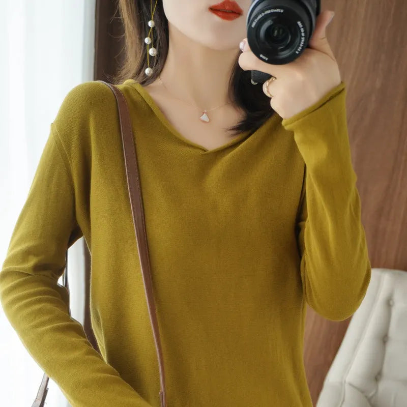 Women's V-neck long sleeve knitwear top in elegant style with non-ironing feature
