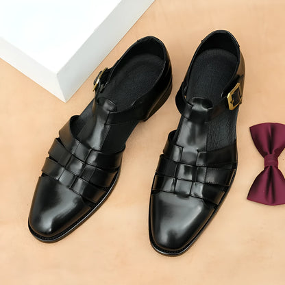 Men's black genuine leather retro business sandals with a rubber sole and pigskin lining.