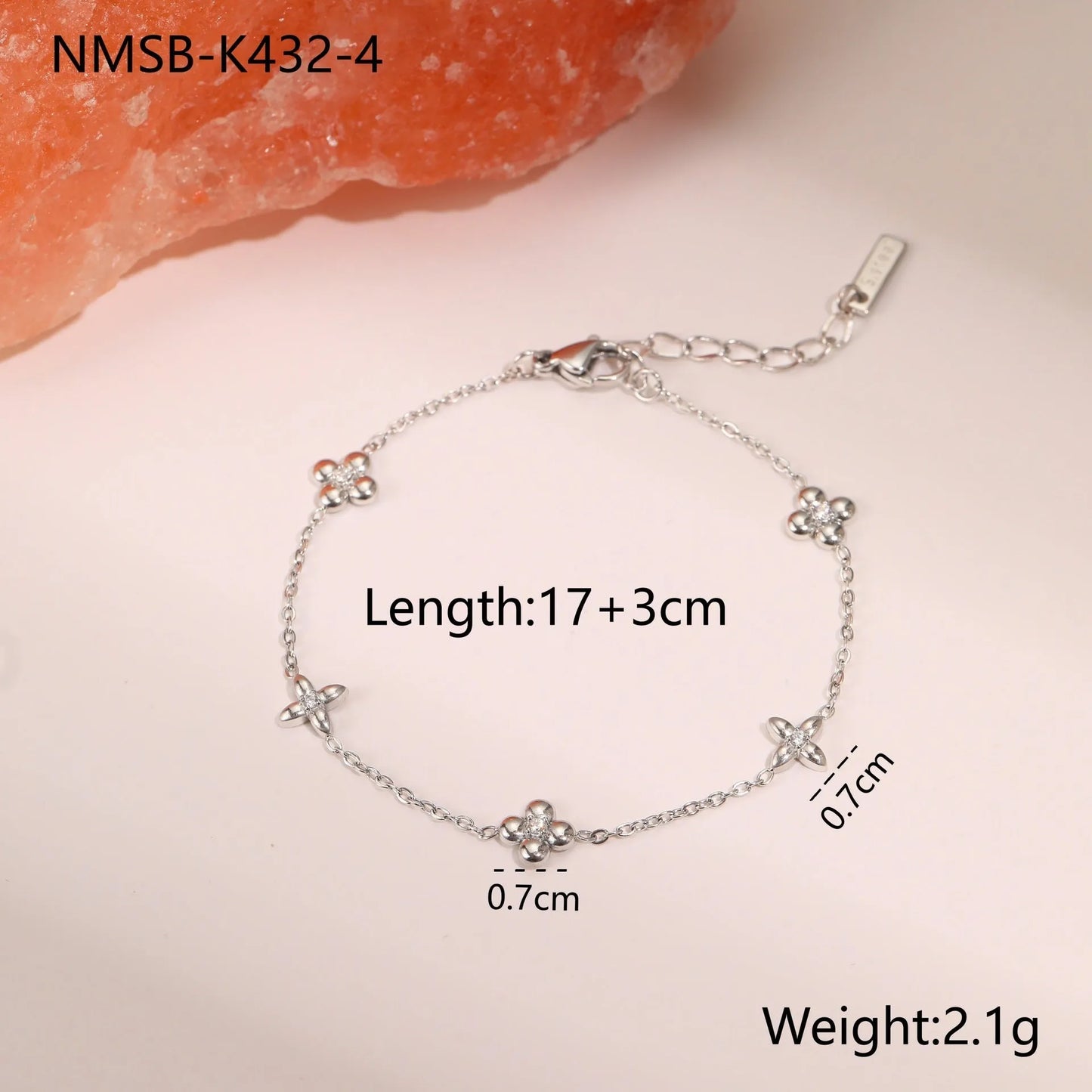 Titanium steel women's bracelet with hexagonal star pendant and 18K gold plating