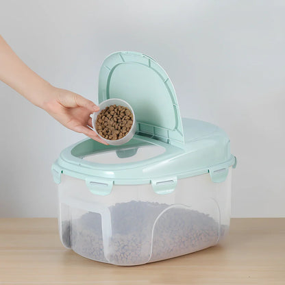 PP resin pet food storage bucket in matcha green, 2.5 litre capacity with airtight lid for dry kibble