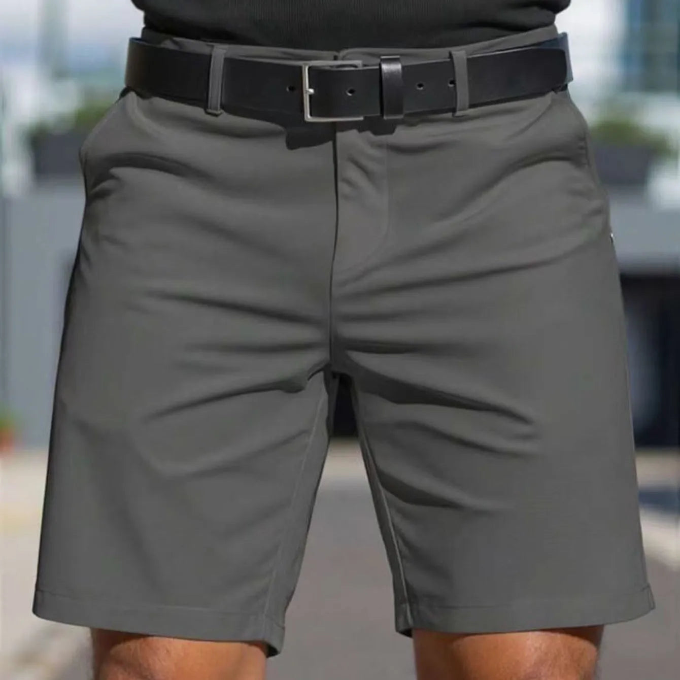Men's straight-cut fifth pants in a solid light grey colour, showing the tailored fit.