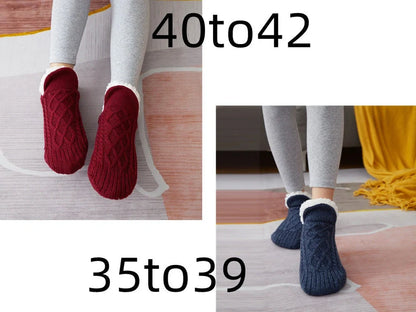 Pair of thickened non-slip indoor socks in navy V-fringe, 60% acrylic with sherpa lining for warm grip on floors, sizes 35-45
