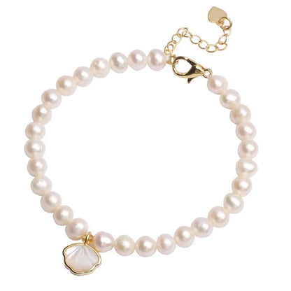 Freshwater pearl bracelet with fan-shaped pearl arrangement and alloy components
