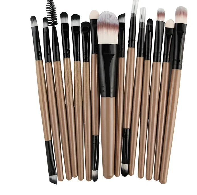 Cosmetic brush kit with 3cm nylon bristles and 14cm plastic handles in multiple colour options