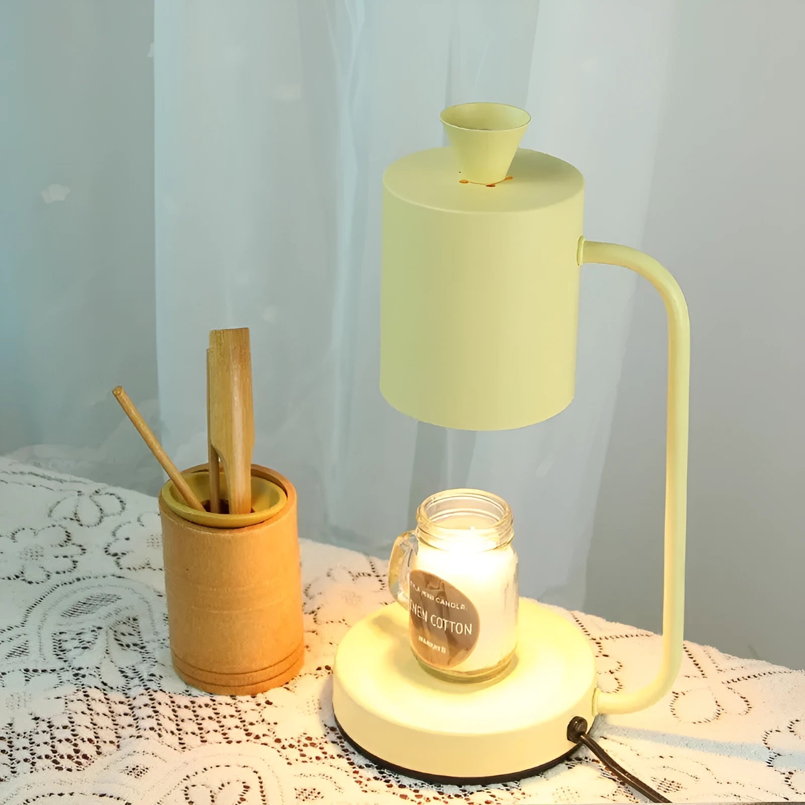 European style aromatherapy wax melting lamp with dimmer switch in white or yellow colour