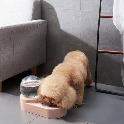 Automatic nonelectric water dispenser for cats and dogs with 1.8L capacity and bowl